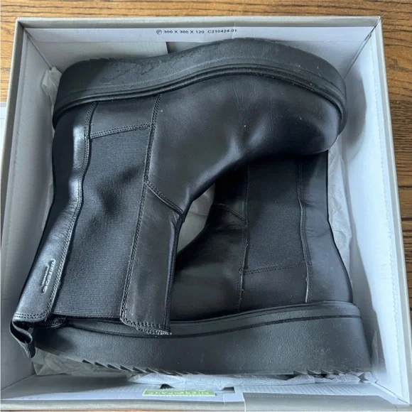 Vagabond Tara Black Chelsea Boots size 39 - Picture 1 of 10